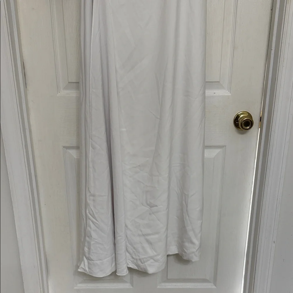 TS Couture Chic Long Sleeve White Dress w/ Bra Cups and flowy veil at waist, NWT